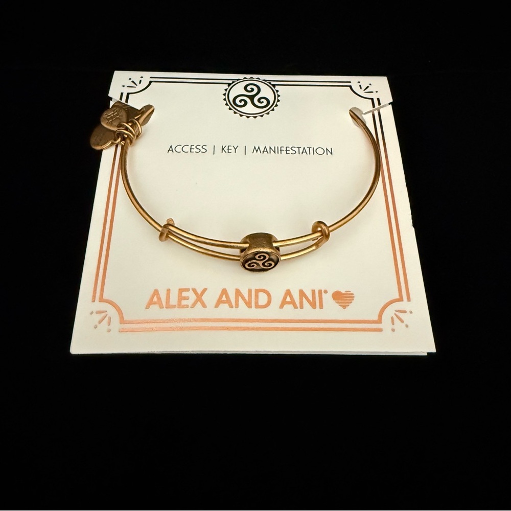 NWOT Alex and Ani Gold Expandable Wire Bangle Bracelet - Triskelion
